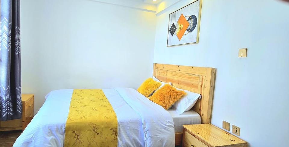 A Contemporary 2-Bedroom Master Ensuite Unit - Kilimani Apartment in Nairobi