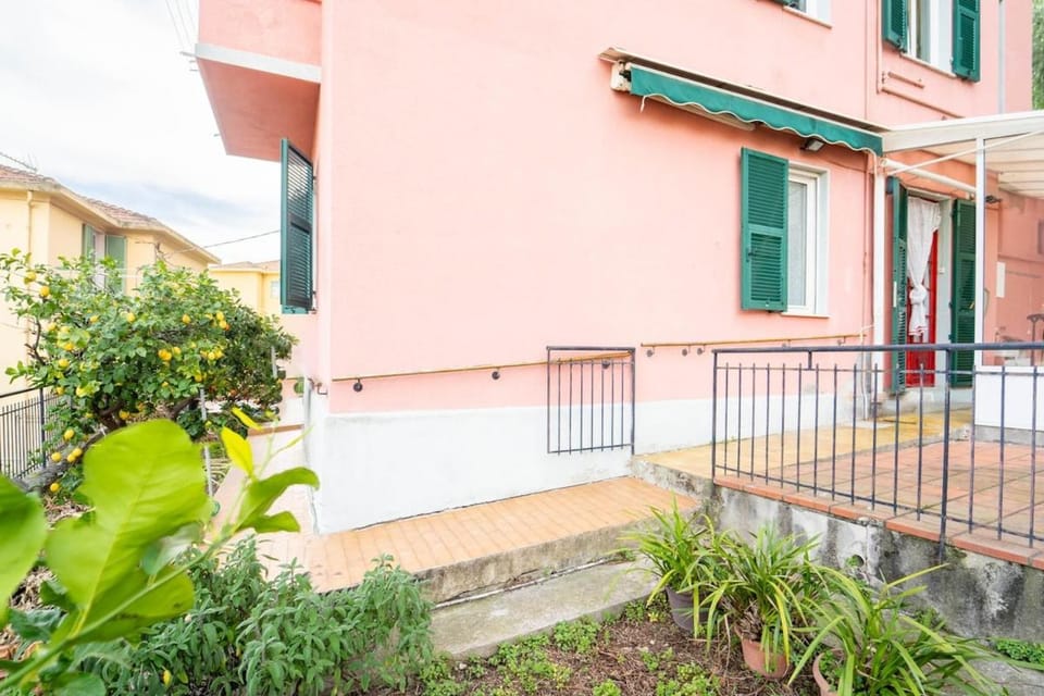 The Citrus House Apartment in Sanremo