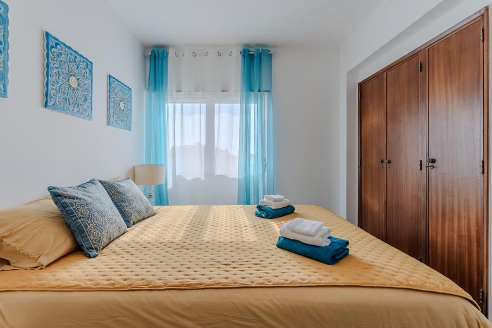 Sea Dunes Apt - 3 BR with sea view Apartment in Lisbon District