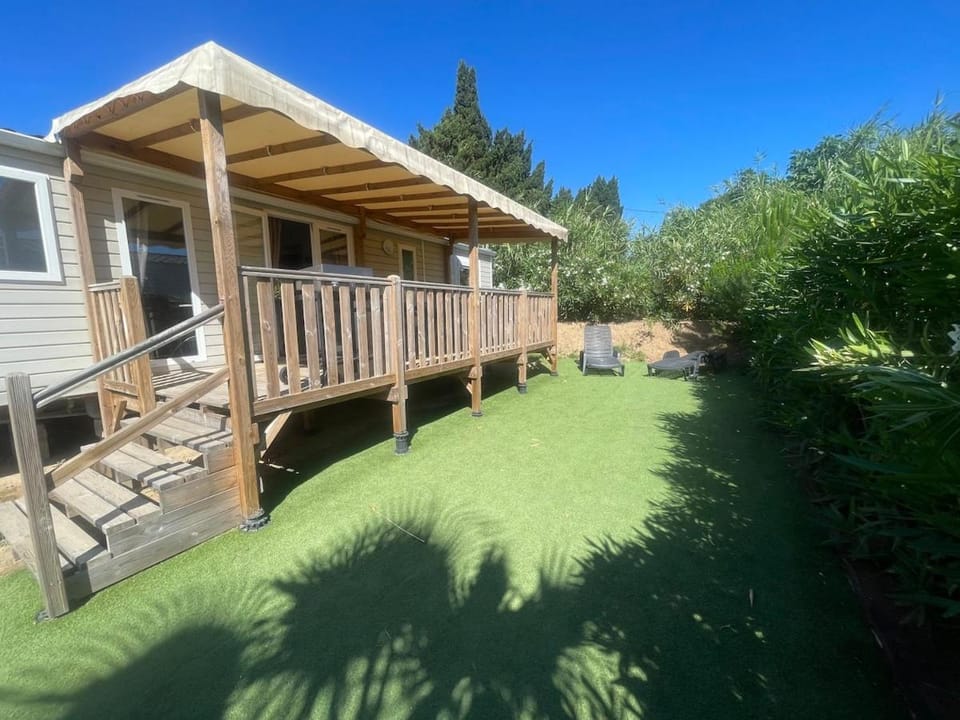 Mobi Home Palmiers 2 Campground/ 
RV Resort in Occitanie