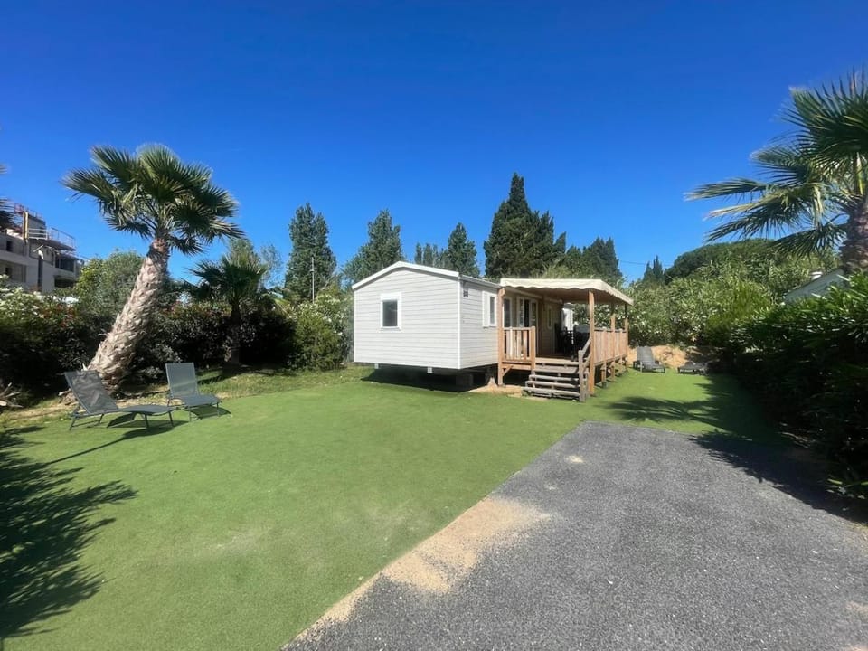 Mobi Home Palmiers 2 Campground/ 
RV Resort in Occitanie
