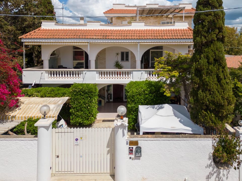 Property building, Balcony/Terrace