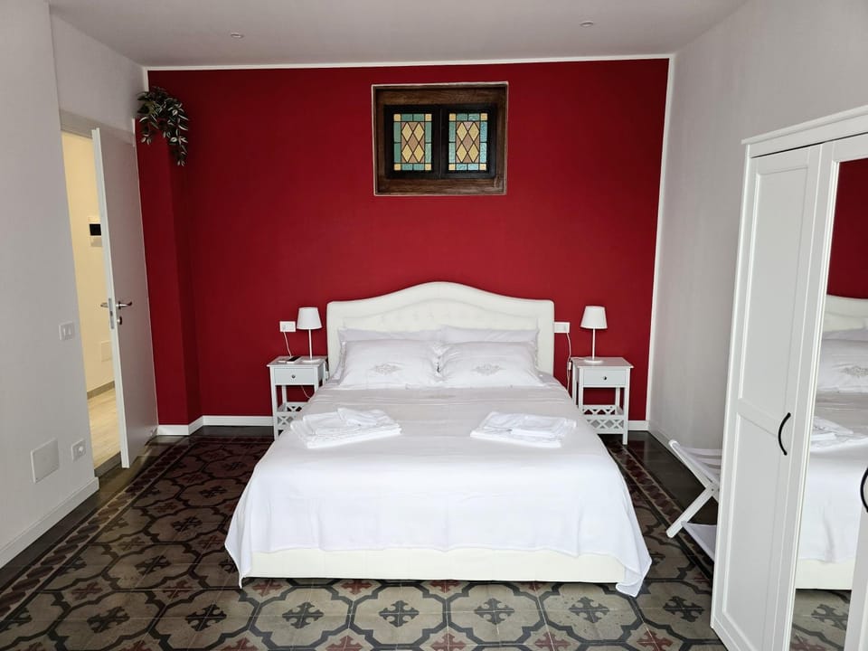 Bed, Bedroom, air conditioner, air conditioner