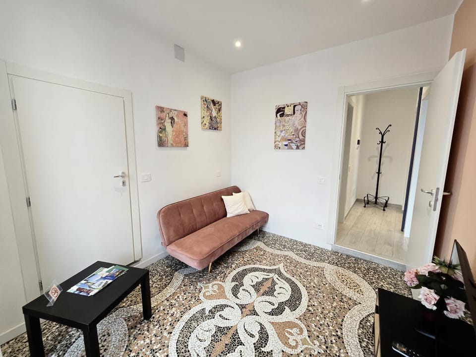 TV and multimedia, Living room, air conditioner, air conditioner
