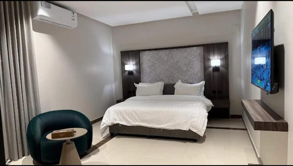 ثري ستار للشقق المخدومة -4 فرع غرناطة Apartment hotel in Riyadh