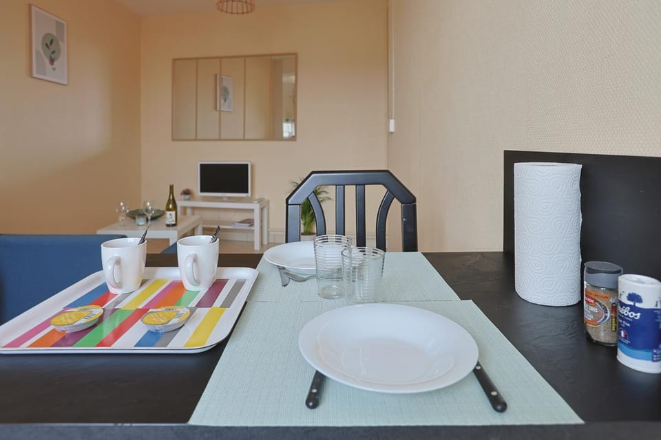 TV and multimedia, Food and drinks