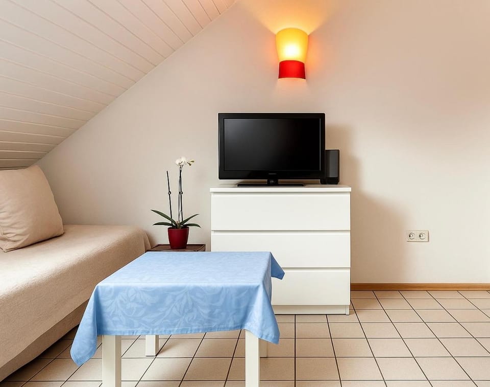 Ferienwohnung , ruhig gute Messe Anbindung,Parkplätze & Top- öffentliche Verkehrsmittel zur City und Messe Apartment in Dusseldorf