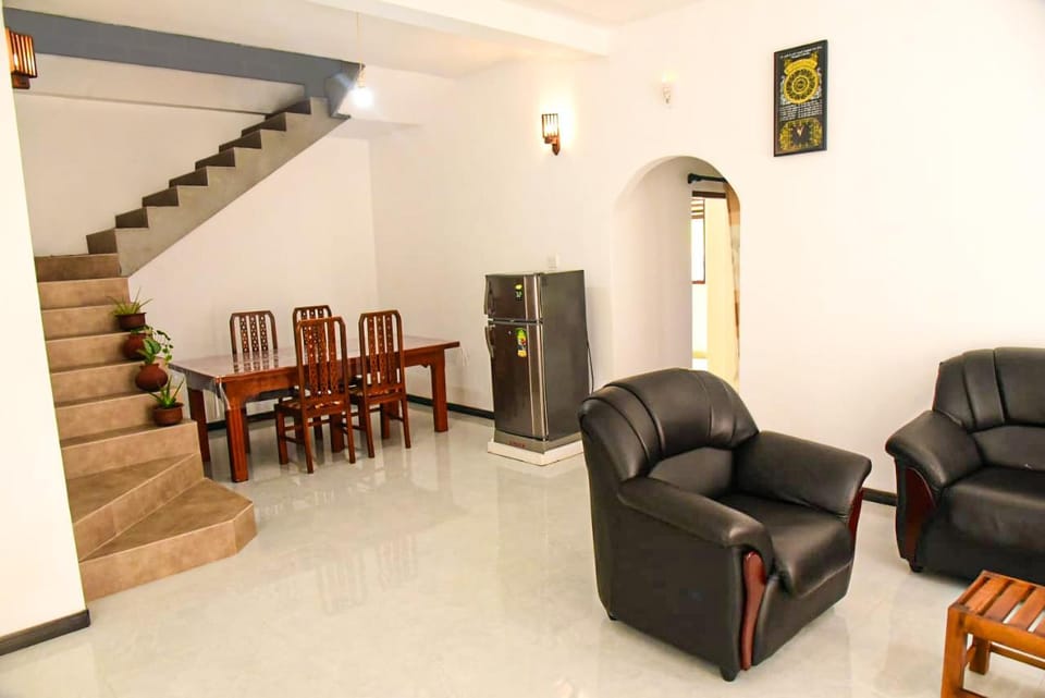 Hikka Mount Apartment in Hikkaduwa