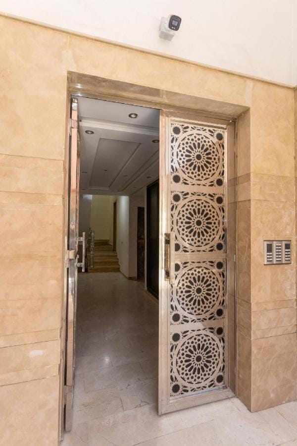 Central and Cozy Gem Balcony Apartment in Marrakesh