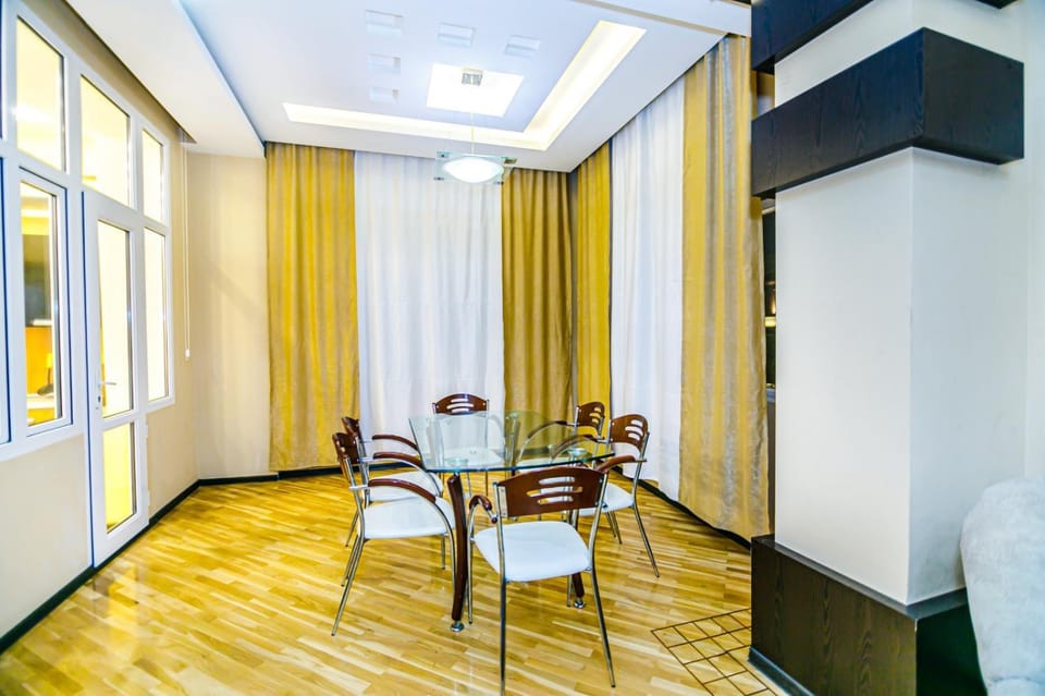 Apartment The Garden Apartment in Baku