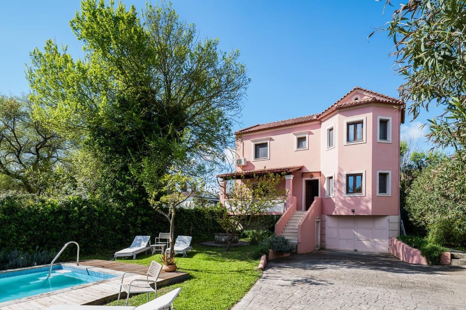 Property building, Garden, Garden view, Pool view, Swimming pool, sunbed