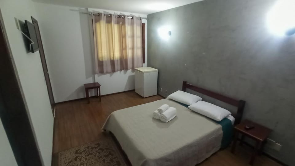 Bed, Photo of the whole room, Bedroom, minibar, towels