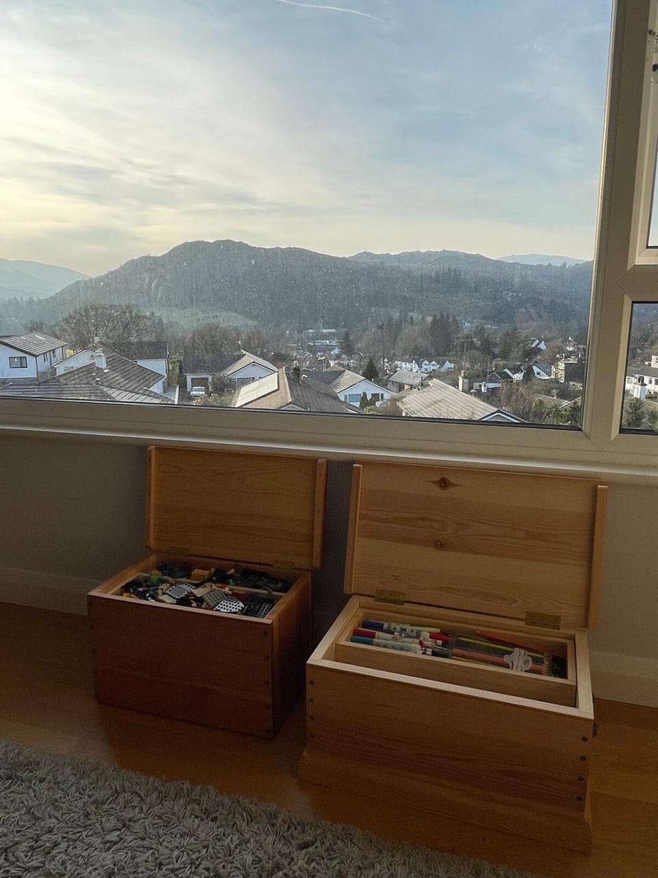 Natural landscape, Mountain view, young children
