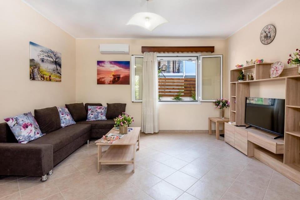 Athena's Kefalonia Home House in Argostolion