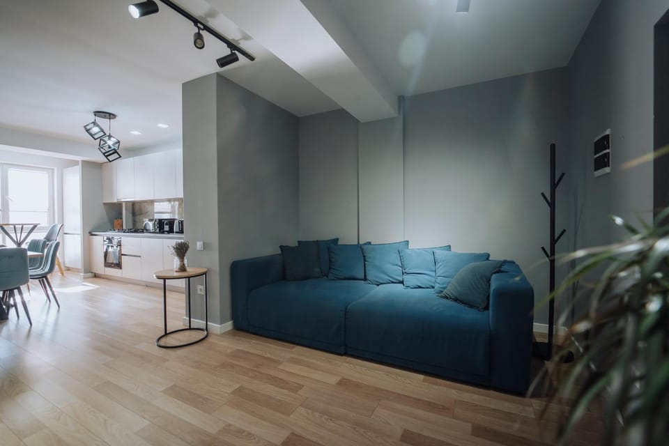 Kitchen or kitchenette, Seating area, Dining area