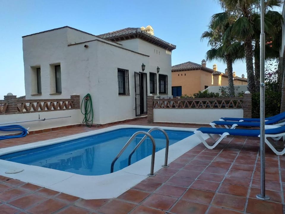admirer la baie de la Herradura et sa plage Villa in Costa Tropical