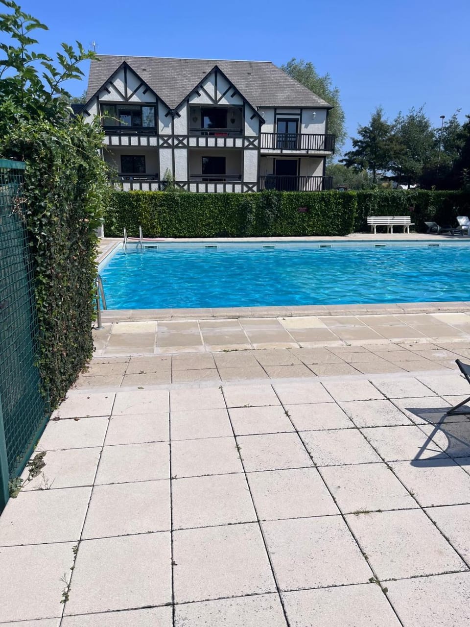 Swimming pool, Entertainment, Seasons