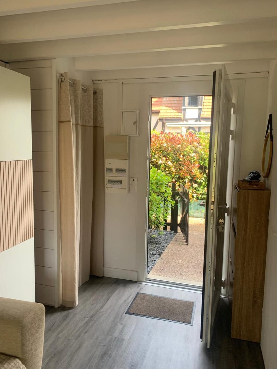 Facade/entrance, storage