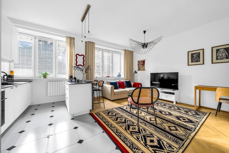 Communal lounge/ TV room, Kitchen or kitchenette, Living room, Seating area, Dining area