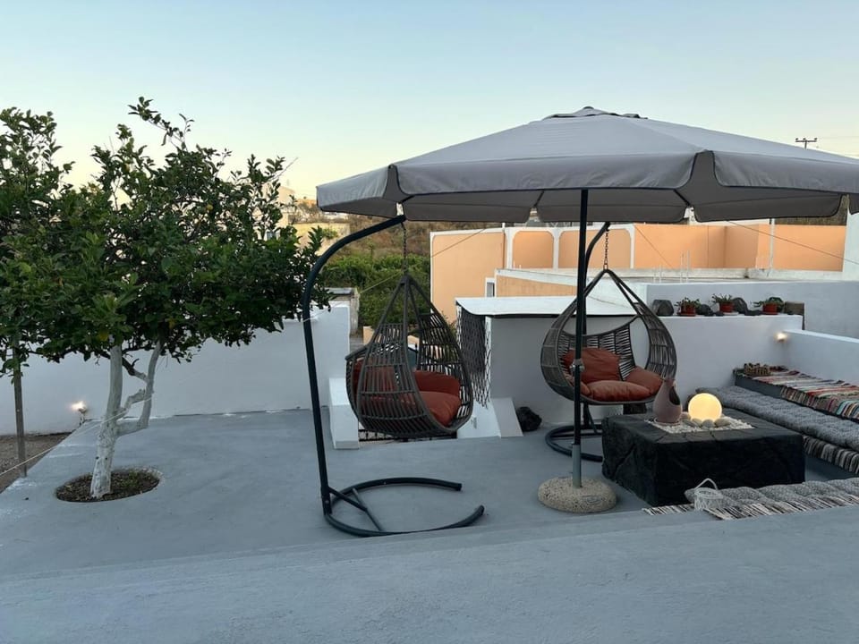 Cavalari Santorini - Sunny and quiet room #3 Apartment in Santorini