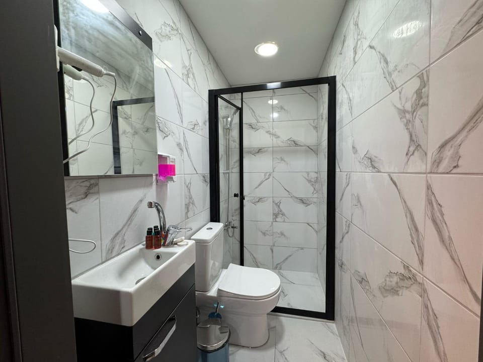Shower, Toilet, Bathroom