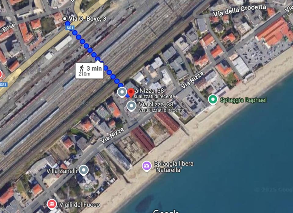 Neighbourhood, Beach, Street view