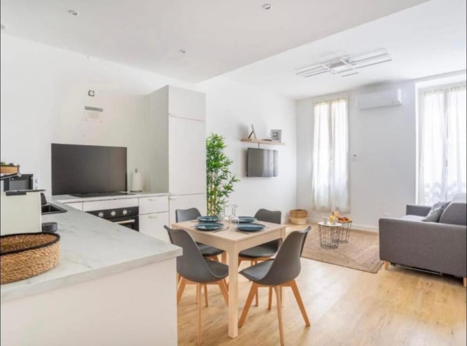 Cosy azur au coeur du vieux port Apartment in Marseille