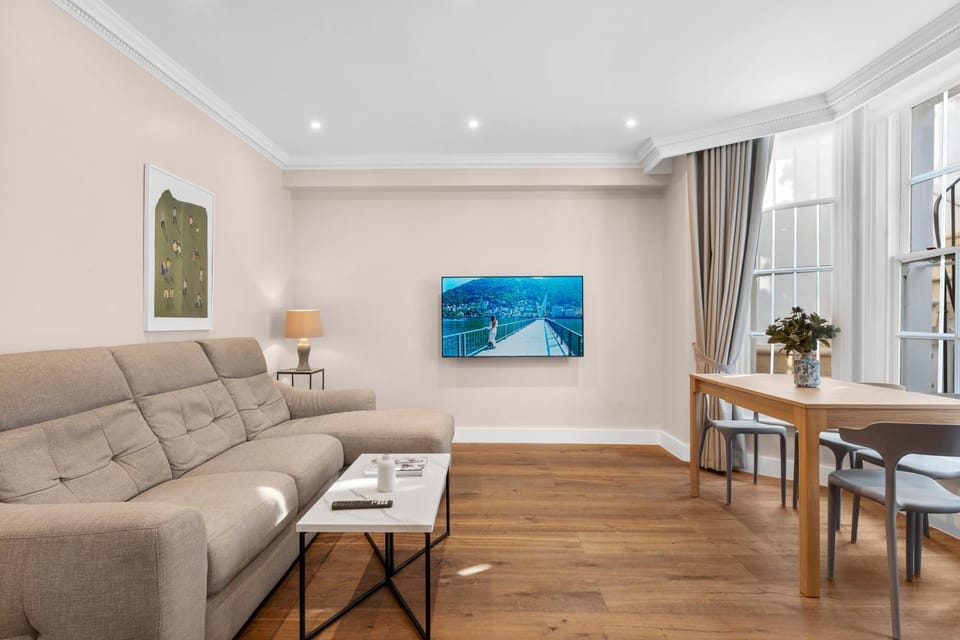 Grove Heights Notting Hill Apartment in City of Westminster