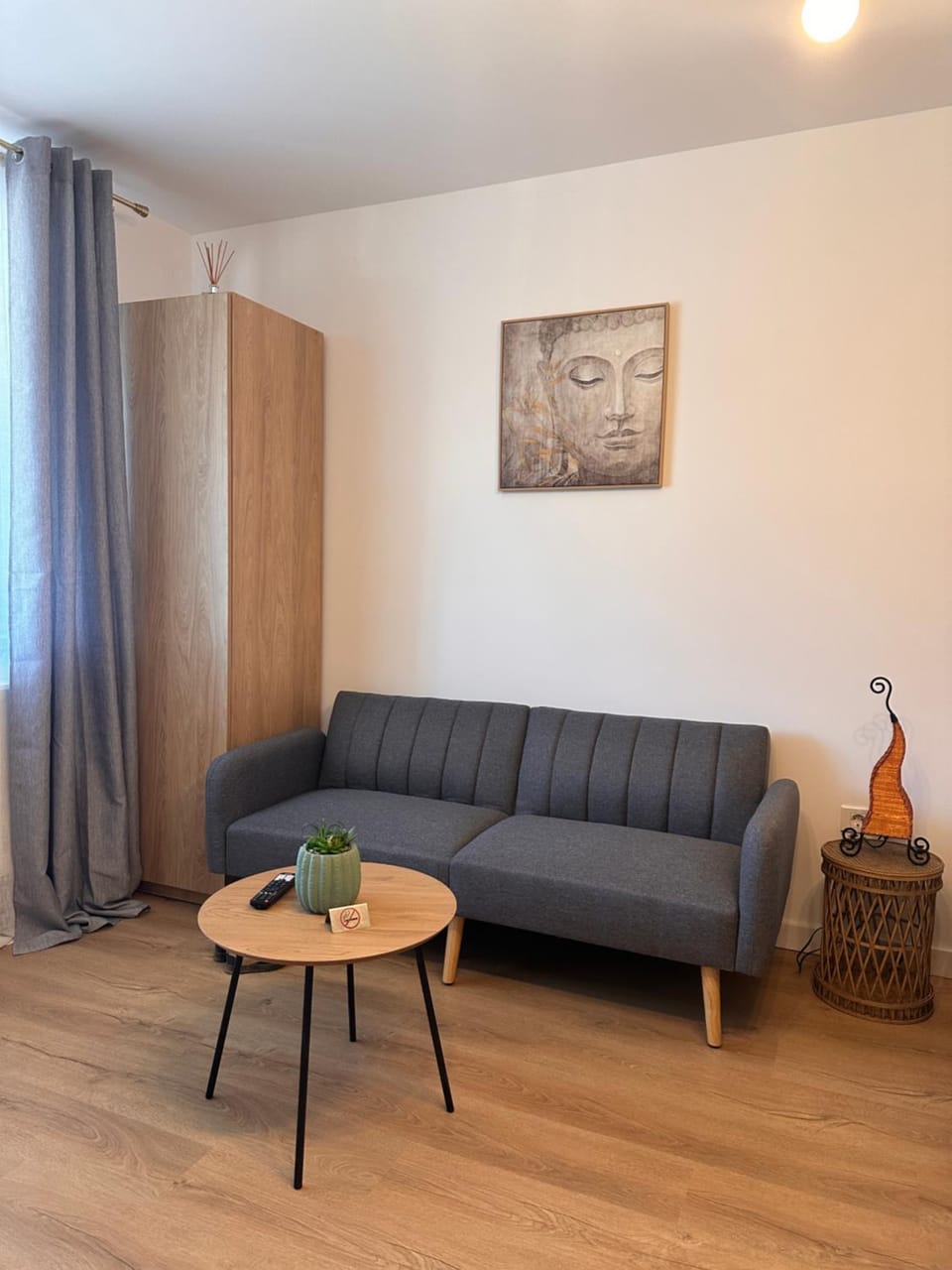 Studio Palm Apartment in Bucharest