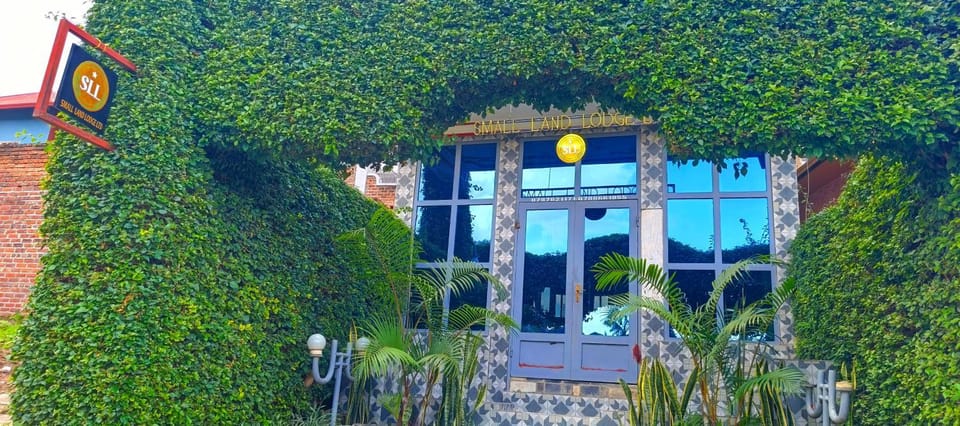 Small Land Home Stay Nature lodge in Africa