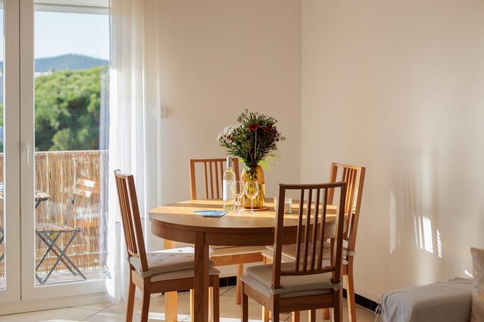 Appartement jasmin climatisé proche plage lavandou Apartment in Le Lavandou