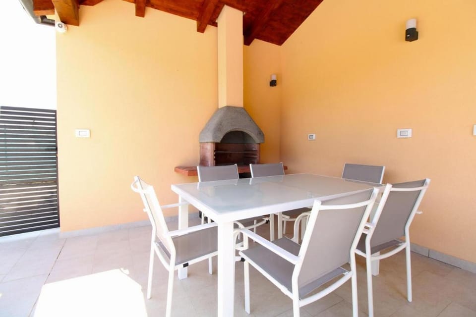 BBQ facilities, Other, Dining area, fireplace