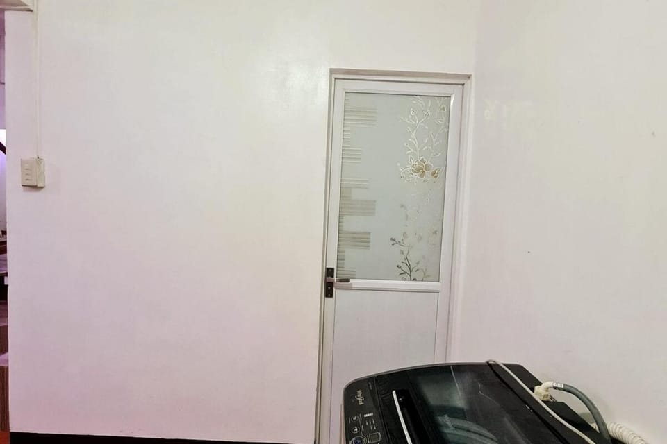 Bathroom, washing machine