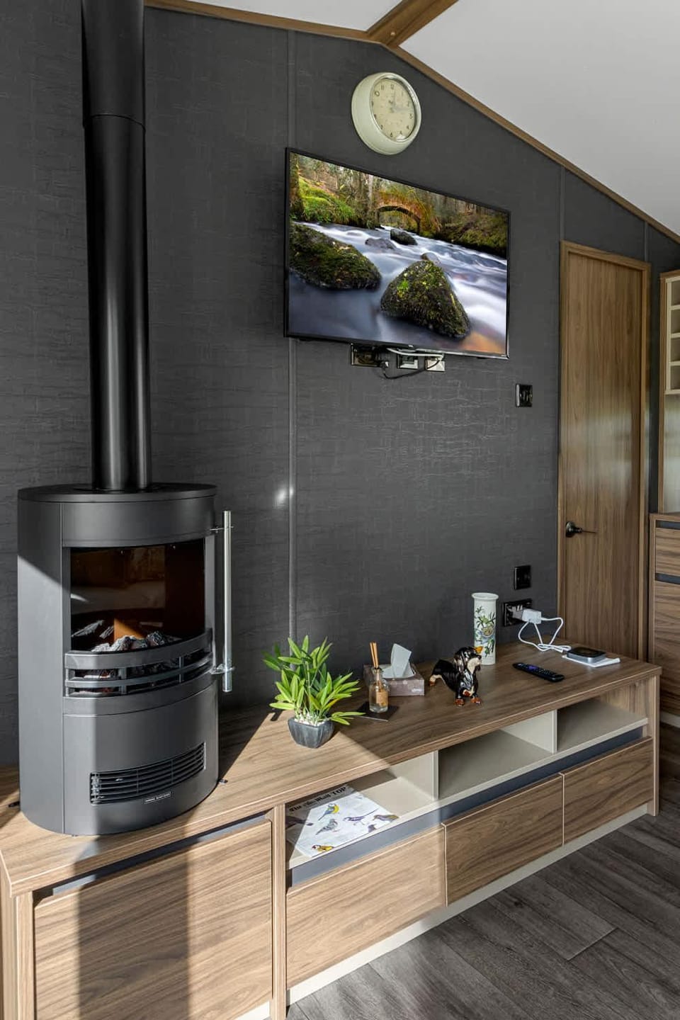 TV and multimedia, View (from property/room), View (from property/room), Living room, Decorative detail, Decorative detail, Pets, internet, internet, pet friendly