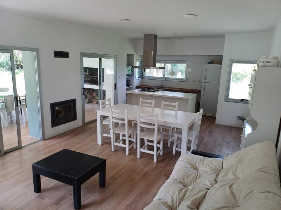 Refugio Verde House in Chivilcoy
