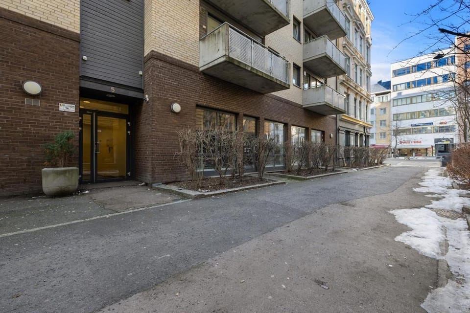 Neighbourhood, Street view