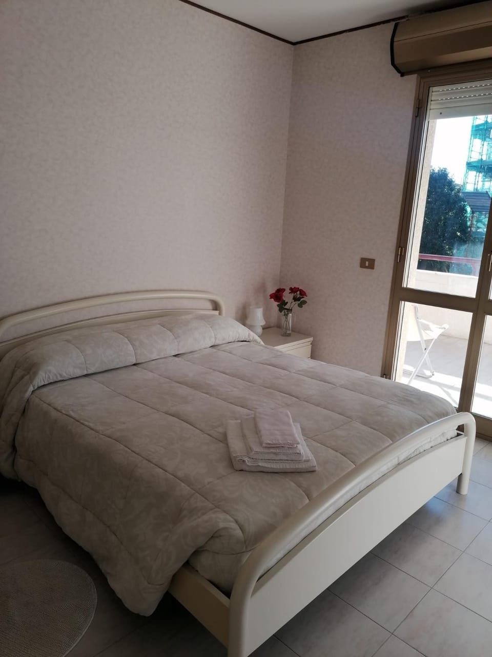trilocale con ampio terrazzo e posto auto a 2 passi dal mare Apartment in Albenga
