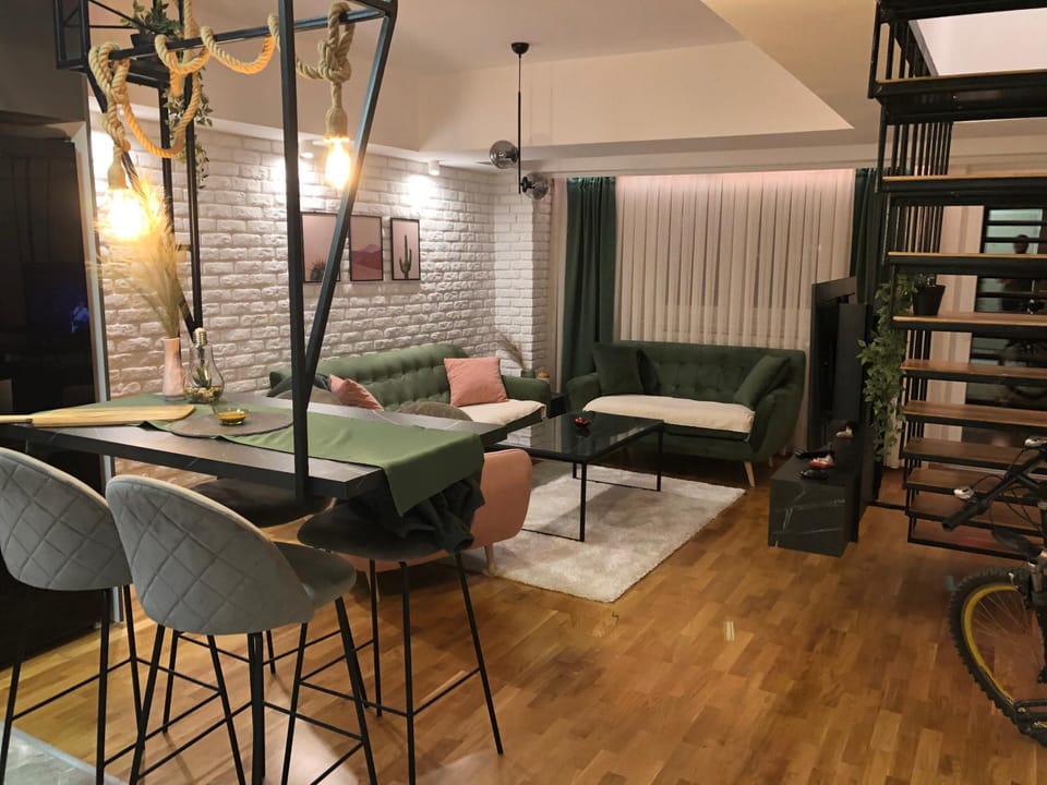 Living room, Seating area, Dining area