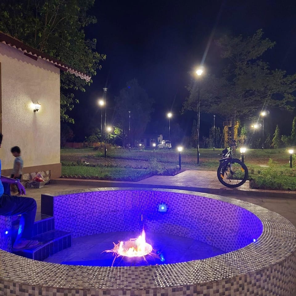 Patio, Night, fireplace