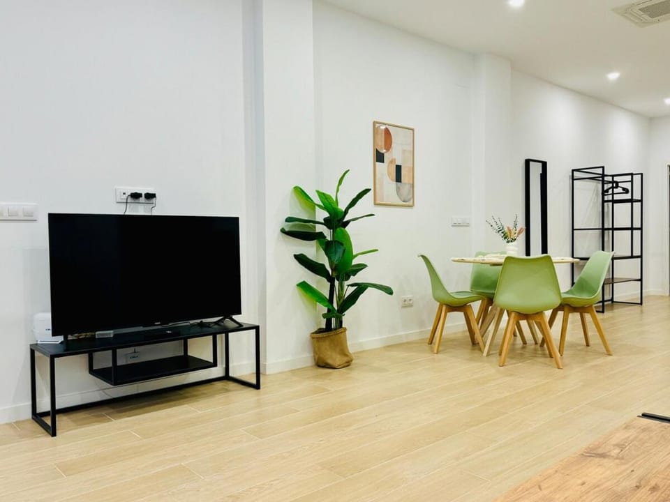 FLAT A - Wide & Cool Flat Next To Historic Center Apartment in Valencia