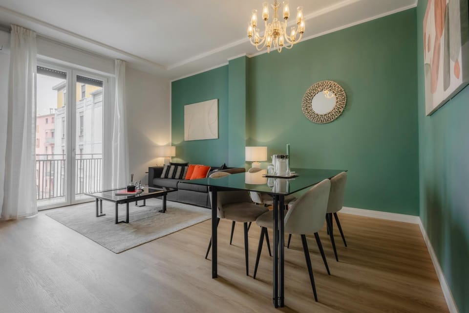 TV and multimedia, Living room, Seating area, Dining area, air conditioner