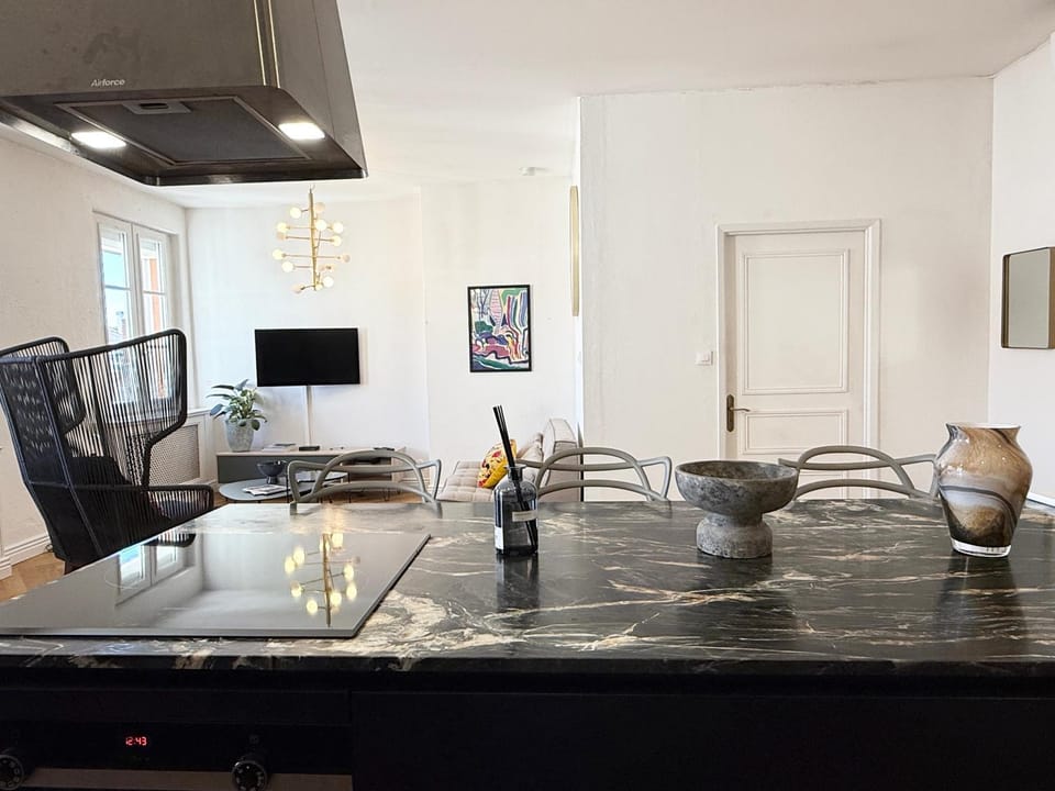 Essence des Carmes - T3 en hyper centre et climatisé Apartment in Toulouse