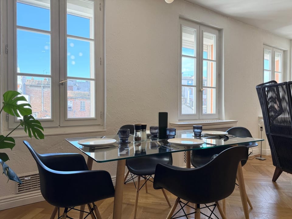 Essence des Carmes - T3 en hyper centre et climatisé Apartment in Toulouse