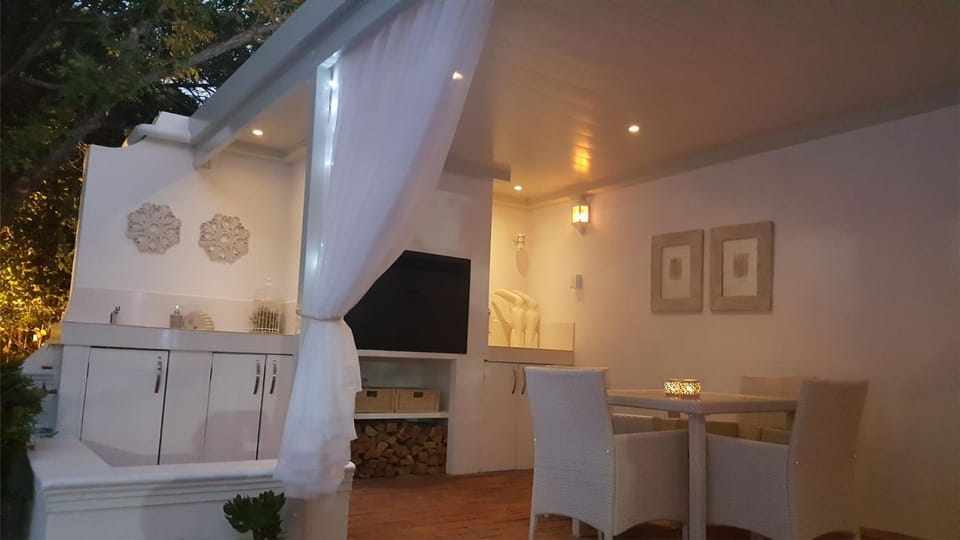 Constantia Garden Suites Bed and Breakfast in Cape Town
