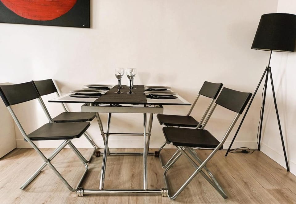 Chez Auguste - T2 spacieux - wifi - tv Apartment in Tours