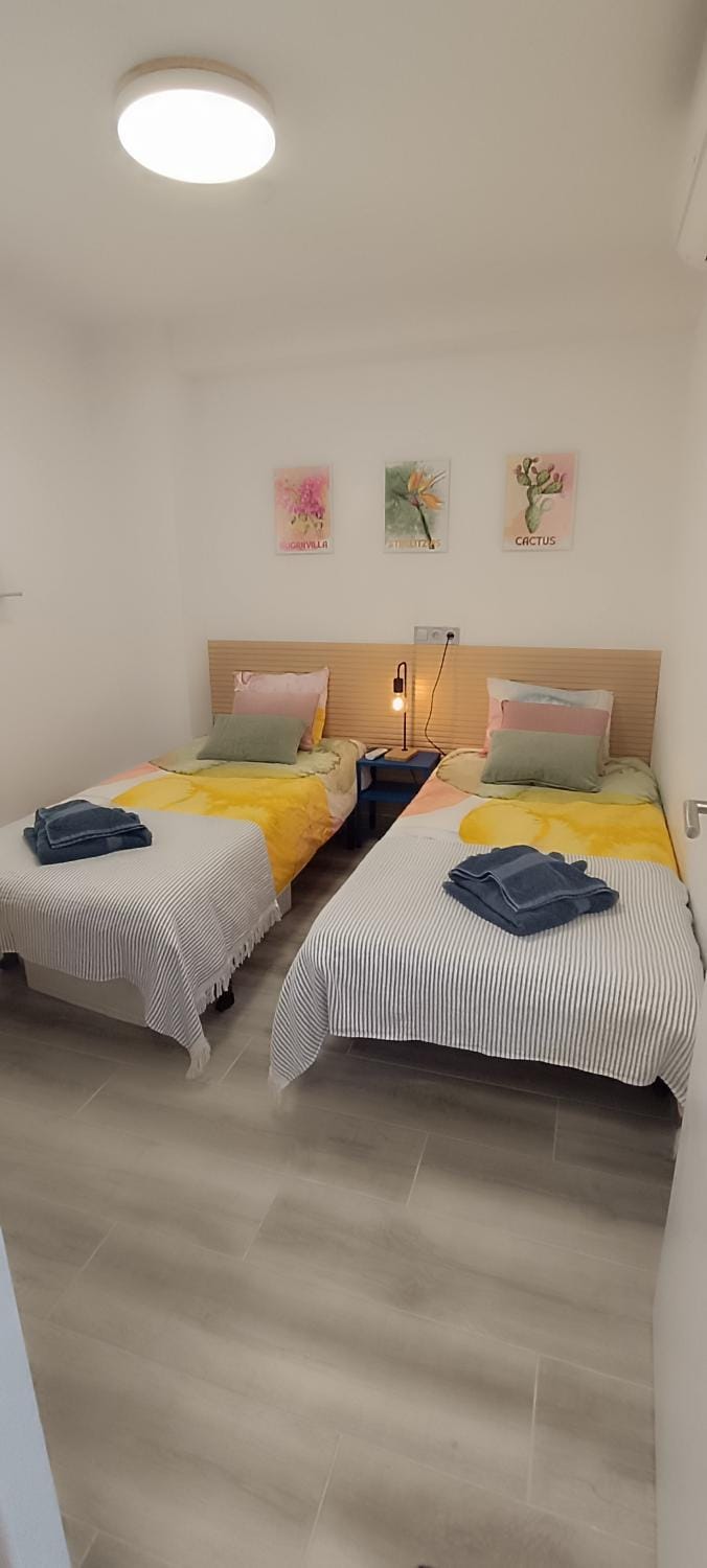 Photo of the whole room, Bedroom