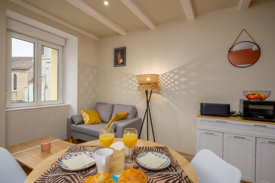 Le 61-Appart'Hôtel-GregIMMO Apartment in Bourgogne-Franche-Comté