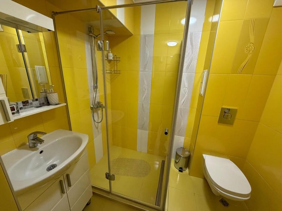 Two-Bedroom Apartment in the Heart of Burgas, Bogoridi Street Apartment in Burgas