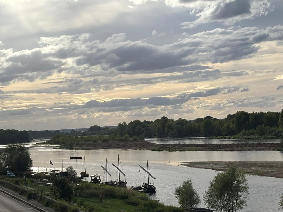 Nearby landmark, Natural landscape, River view