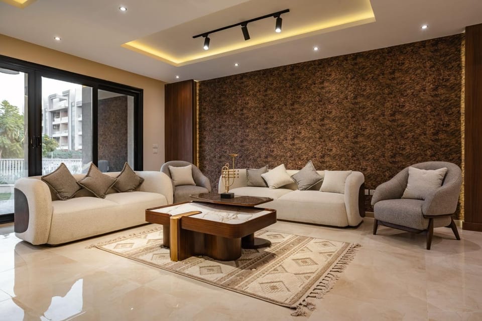 شقة فاخرة THE MIDTOWN OASIS - next to AUC Apartment in New Cairo City